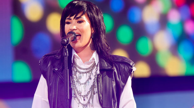 Demi Lovato Fights Ghostface In ‘Still Alive’ Video From ‘Scream VI’ – Hollywood Life