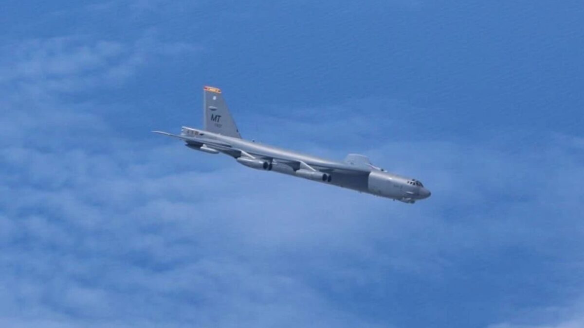 Dramatic moment Russian Su-35 warplane intercepts two US nuke bombers near border just DAYS after dramatic drone clash