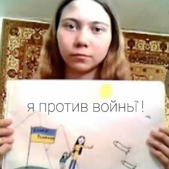 Fears are growing for 13-year-old Maria Moskalyova, a Russian girl who was taken away from her father after she drew an anti-war picture at school