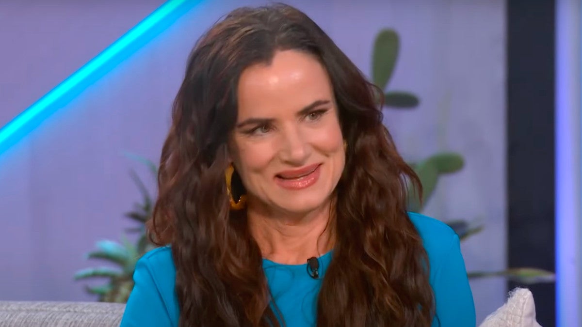 Juliette Lewis Chokes Up Talking About Christmas Vacation on Kelly Clarkson