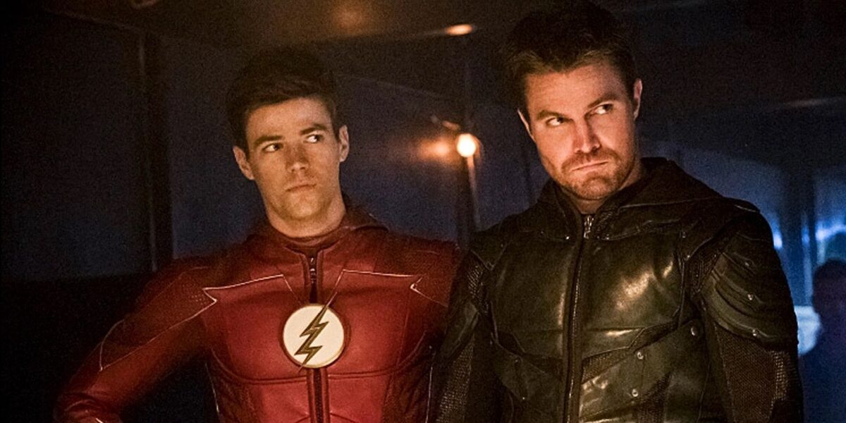 Stephen Amell Shares Cheeky Tease Of Green Arrow’s The Flash Return