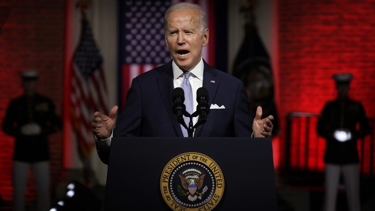 Biden White House Says It Won’t Pay for a Twitter Blue Check