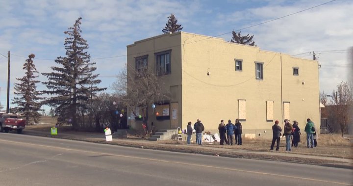 Calgarians rally to save Ogden heritage building from demolition for Green Line LRT – Calgary