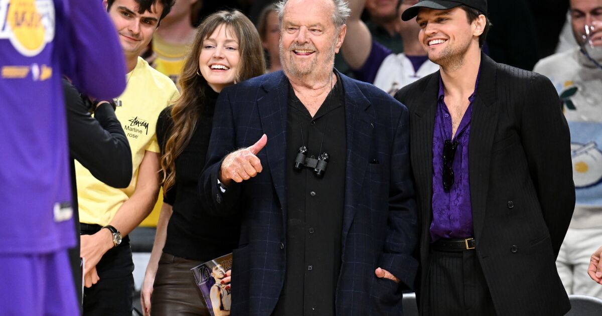 Jack Nicholson makes rare public appearance to cheer the Lakers to a Game 6 playoff win over the Grizzlies