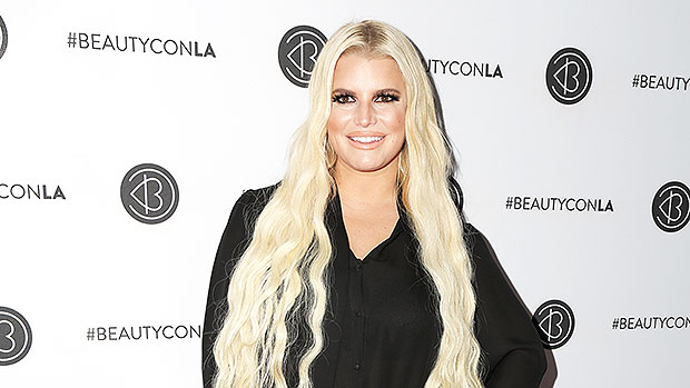 Jessica Simpson Rocks Leather Pants & Jacket In New Outing Photos – Hollywood Life