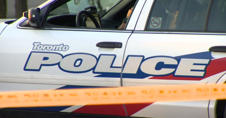 Man injured in early morning stabbing in Toronto