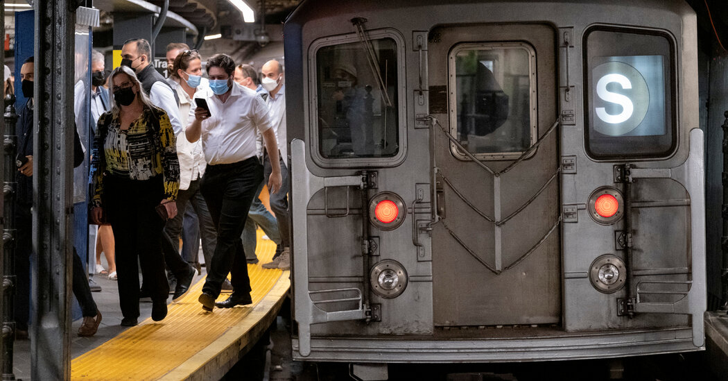 New York’s Transit Agency Quits Sharing Updates on Twitter