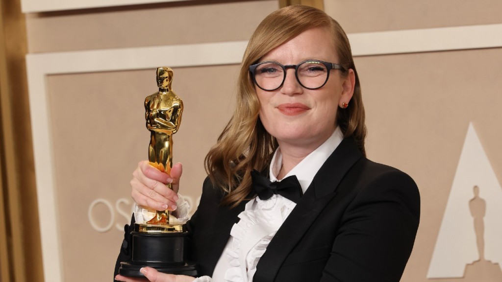 Sarah Polley Told to Return Oscar in Daughter’s April Fools’ Day Prank – The Hollywood Reporter
