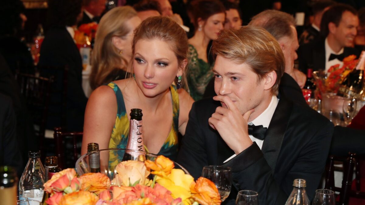 Taylor Swift Fans Are Mad at Joe Alwyn For the Dumbest Reason