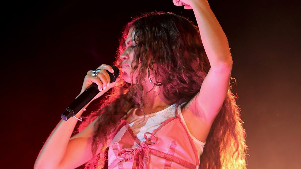 Zendaya Surprised Euphoria Fans With ‘Last Minute’ Coachella Performance