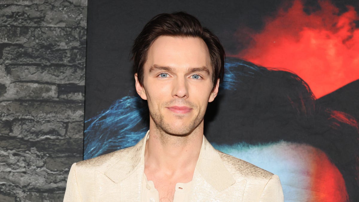 Hollywood rumor mill spits out “Nicholas Hoult as Lex Luthor” for our Saturday enjoyment