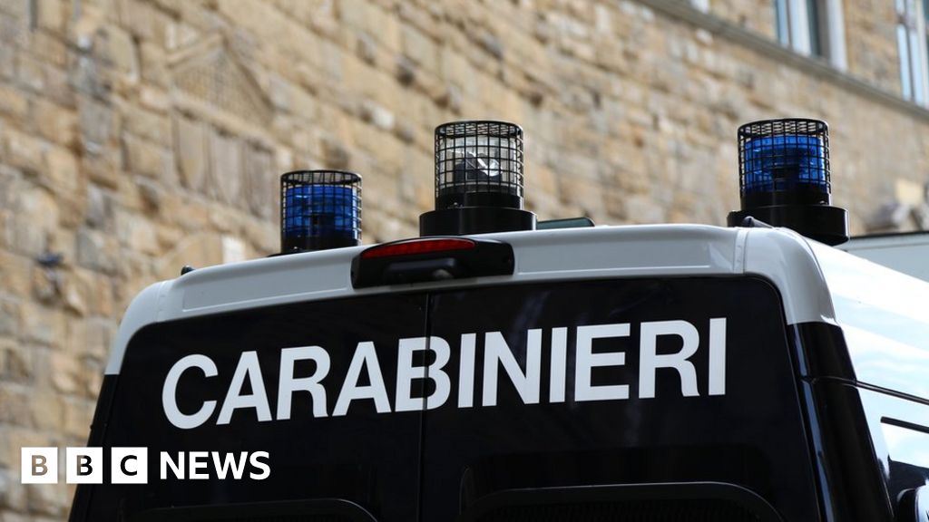 Italian mafia: Police arrest 61 suspected 'Ndrangheta in
widespread raids