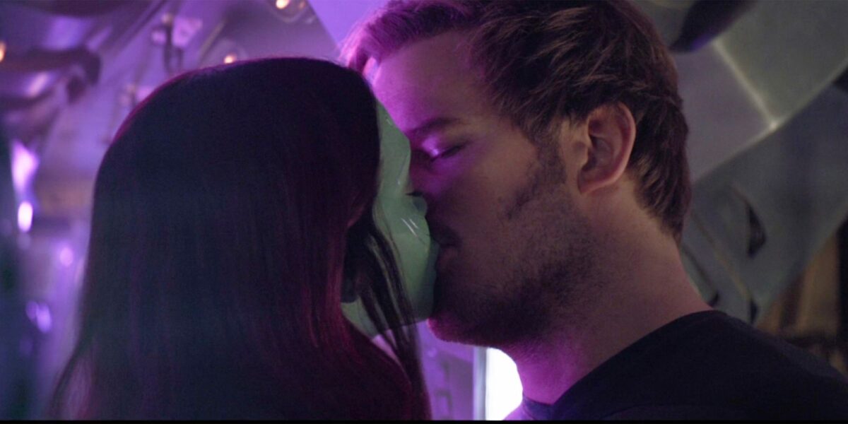 Star-Lord and Gamora Kiss in Avengers Infinity War