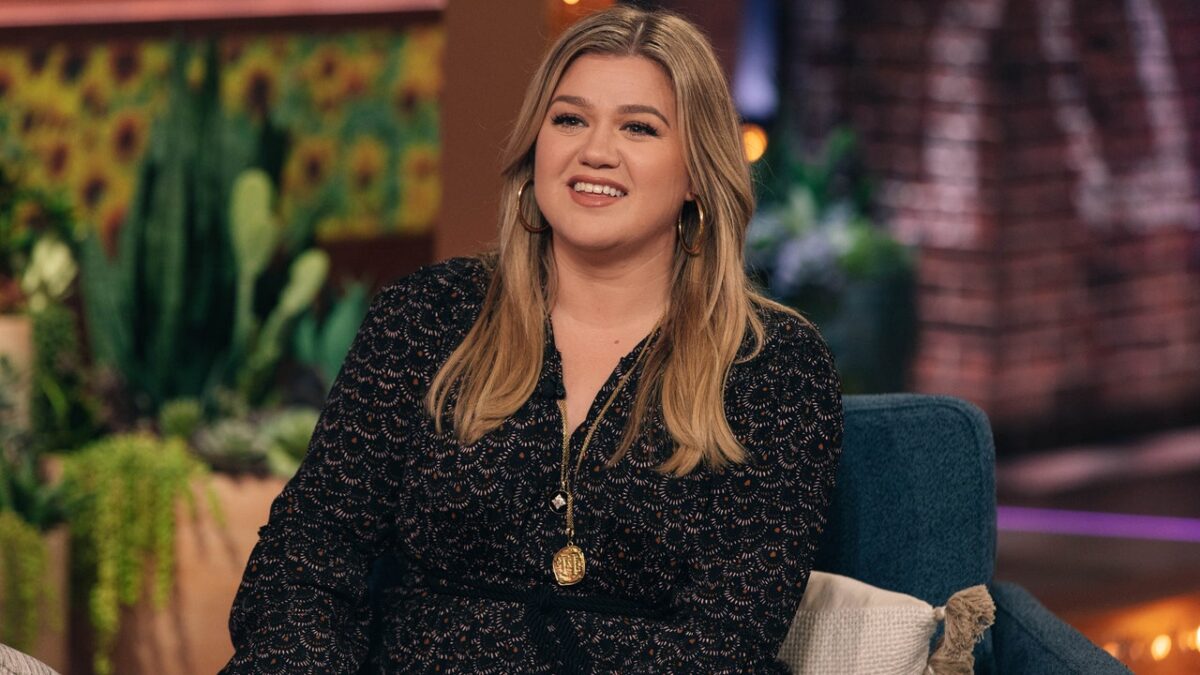 Kelly Clarkson: Alleged Toxic Behind-the-Scenes Behavior on Her Show Is ‘Unacceptable’