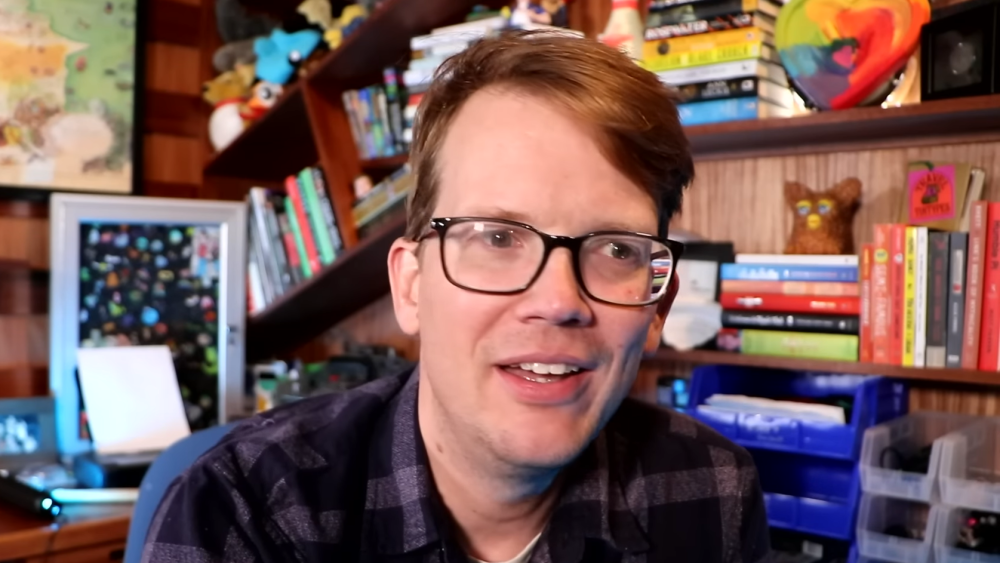 YouTuber Hank Green Reveals Cancer Diagnosis, Will Skip VidCon
