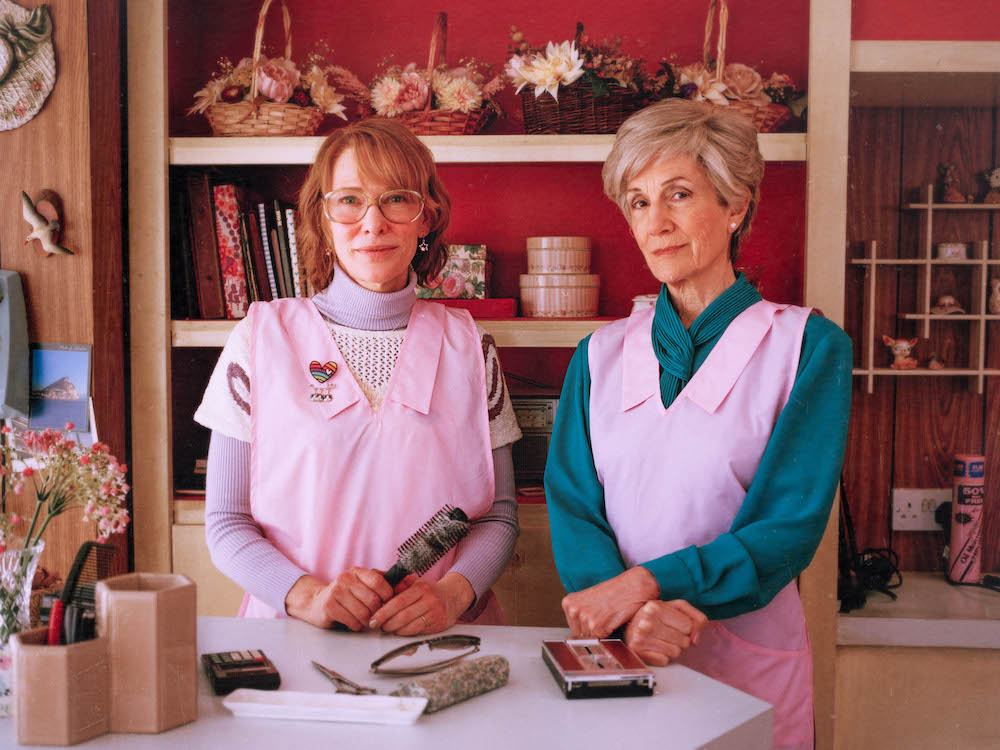 Cate Blanchett as Alice and Harriet Walter as  Edwina in Documentary Now Season 4, Episode 3