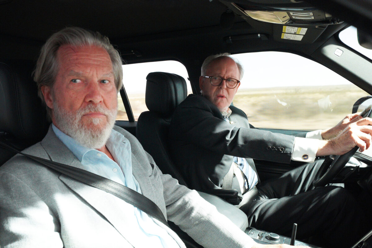 THE OLD MAN -- "VII" Episode 7 (Airs Thursday, July 21) Pictured: (l-r)  Jeff Bridges as Dan Chase, John Lithgow as Harold Harper. CR: Byron Cohen/FX