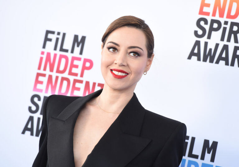 Aubrey Plaza Was ‘Terrified’ to Reprise ‘Parks and Rec’ Role for ‘SNL’ – IndieWire