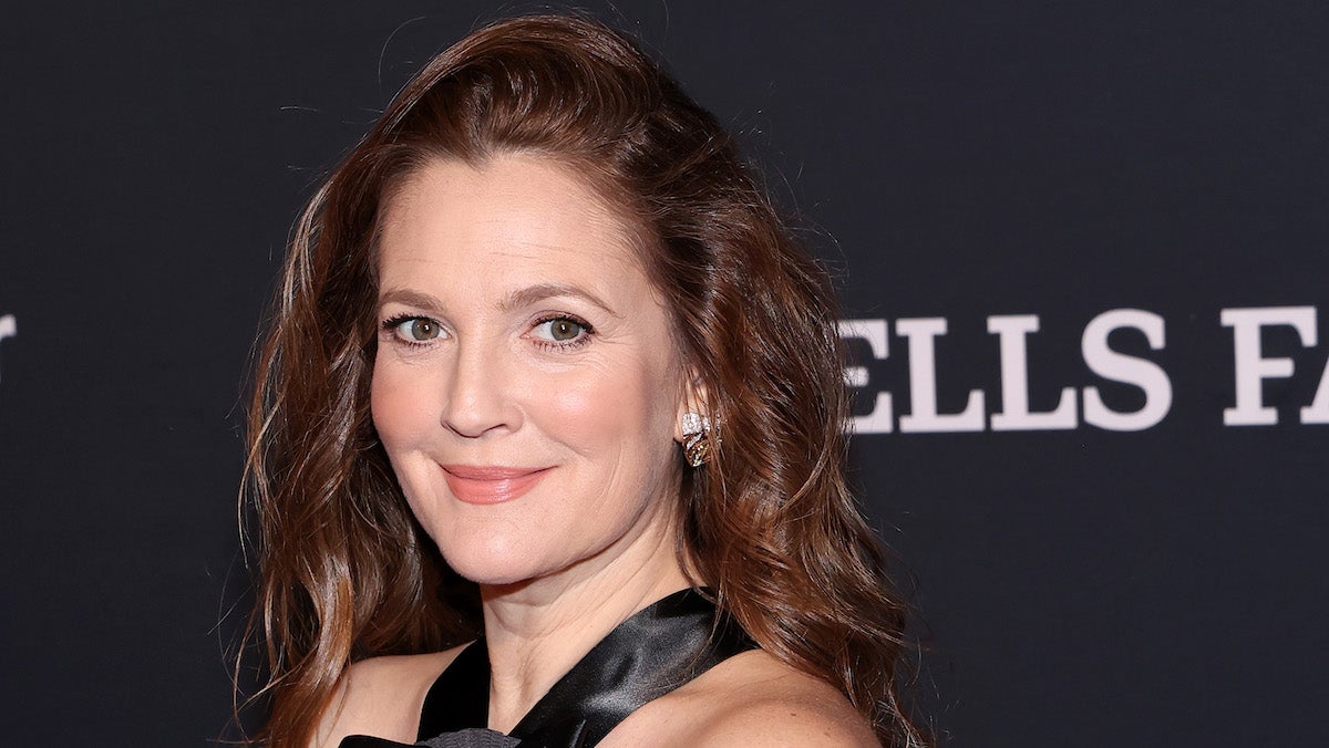Drew Barrymore Calls Out ‘Tabloids’ for False Claim She Wished Her Mother Dead