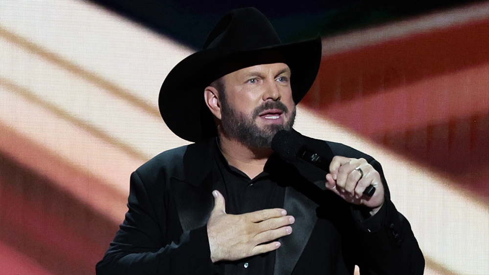 Garth Brooks Will Sell Bud Light at New Bar: ‘Love One Another’