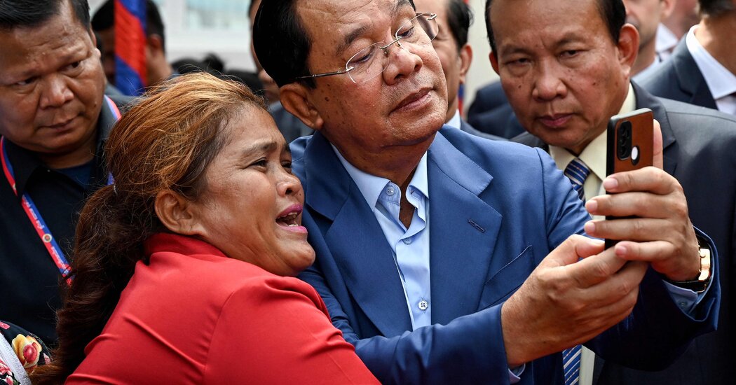 Hun Sen’s Facebook Page Goes Dark After Spat with Meta