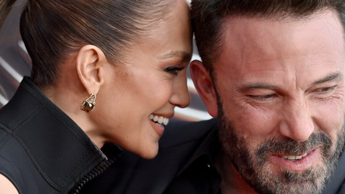 Jennifer Lopez and Ben Affleck Out-Adorable Themselves on the Red Carpet