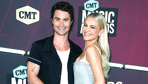 Kelsea Ballerini Jumps In Chase Stokes’ Arms As He Surprises Her On Tour: Adorable Video