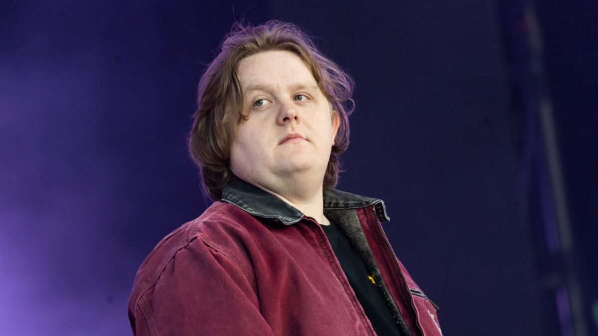 Lewis Capaldi Taking 3-Week Break to ‘Rest and Recover’: ‘I’m Struggling to Get to Grips With It All’