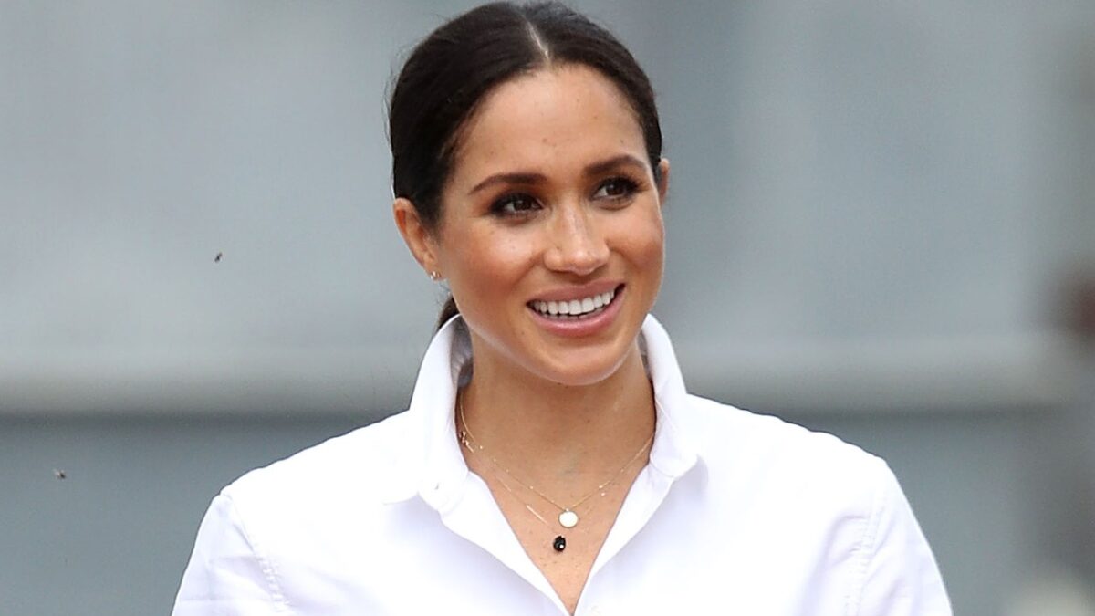 Meghan Markle Broke Out a Pair of Skinny Jeans to Complete a Rare Casual Fit