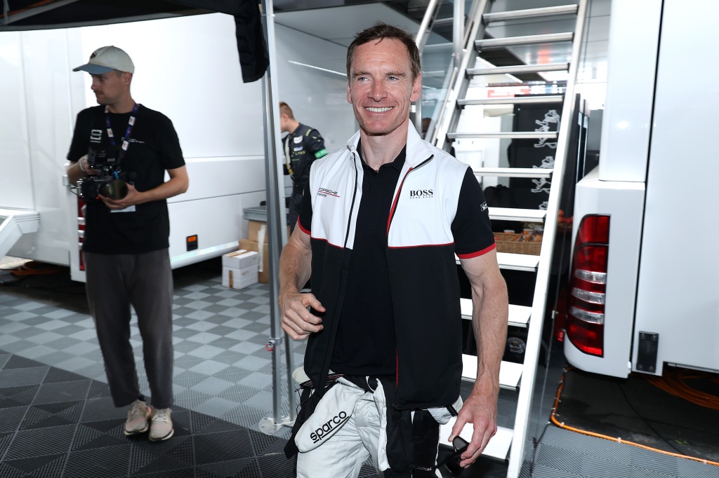 Michael Fassbender Crashes Out Of France’s Le Mans Race, Actor Unharmed – Deadline