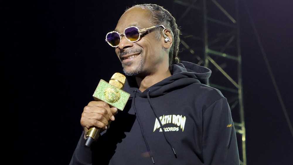 Snoop Dogg Launches ‘Passport Series’ NFT Tour Collectible