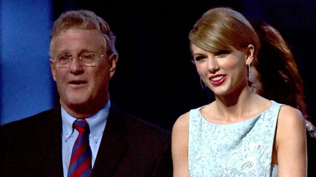 Taylor Swift’s Dad Had No Knowledge Prior to Making  Million in Her Music Catalog Sale, Source Says