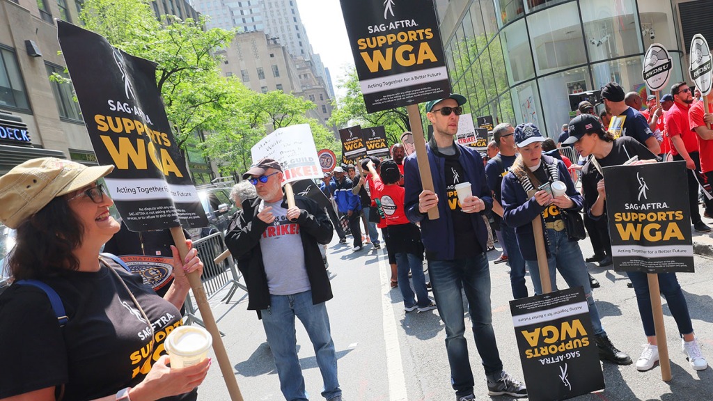 Writers Guild NY Picket Lines Canceled Due to Wildfire Smoke – The Hollywood Reporter