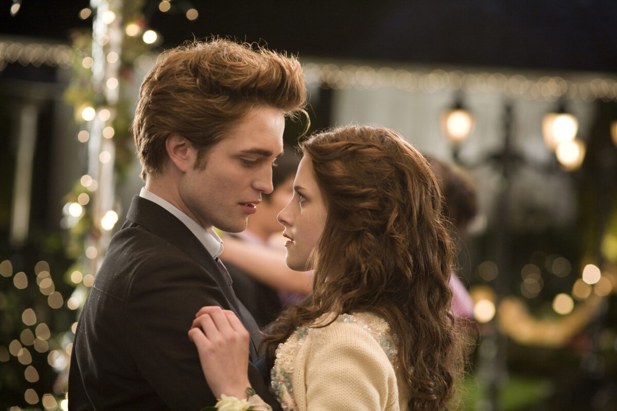 ‘Twilight’ TV Show Should Be ‘More Grounded’ – IndieWire