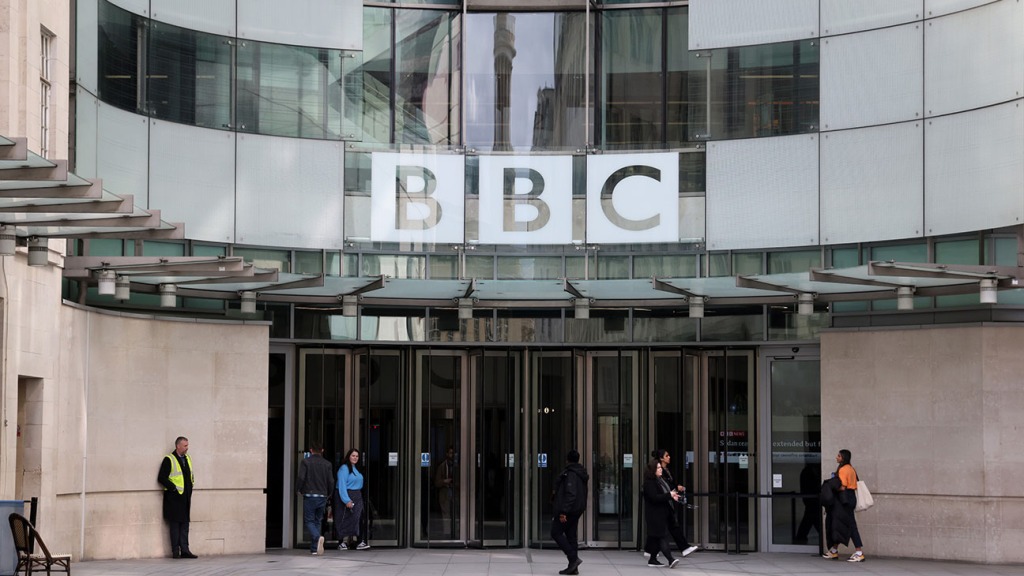 BBC Staffer Suspended After Allegations He Paid Teen for Explicit Pics – The Hollywood Reporter