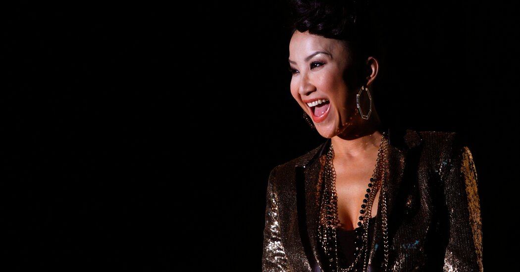 Coco Lee, ‘Crouching Tiger, Hidden Dragon’ and ‘Mulan’ Singer, Dies at 48