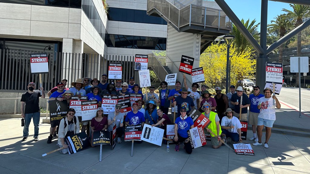 Comic Creators Hit the WGA Picket Line – The Hollywood Reporter