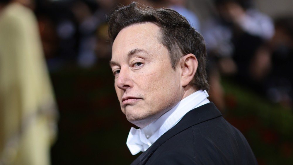 Elon Musk’s Twitter Threatens to Sue Meta Over Threads App