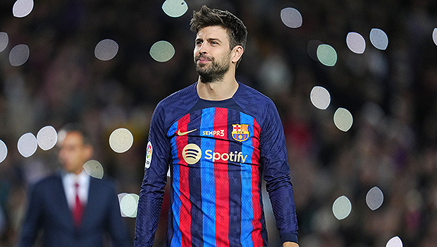 Gerard Pique Trolled By Fans Chanting ‘Shakira At Him In A Club: Watch – Hollywood Life