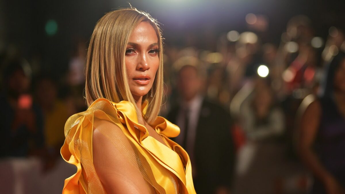 Jennifer Lopez Swears By These Five Must-Try Styling Tricks