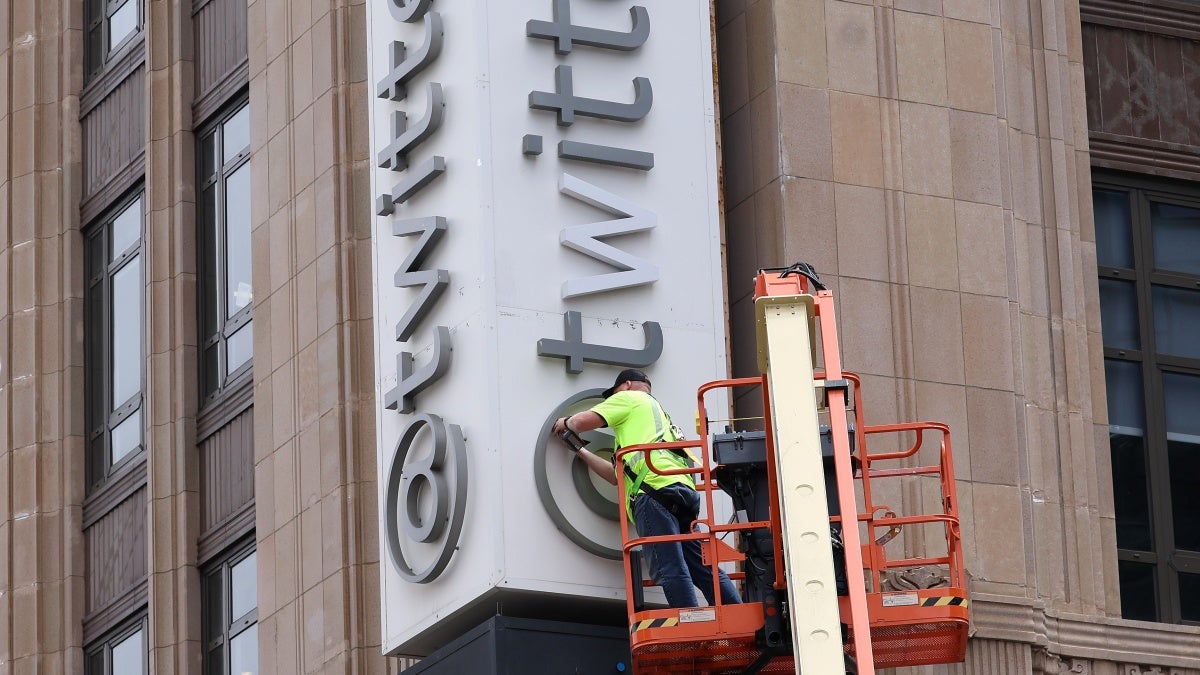 Removal of Twitter Sign Shut Down Due to ‘Unauthorized Work’