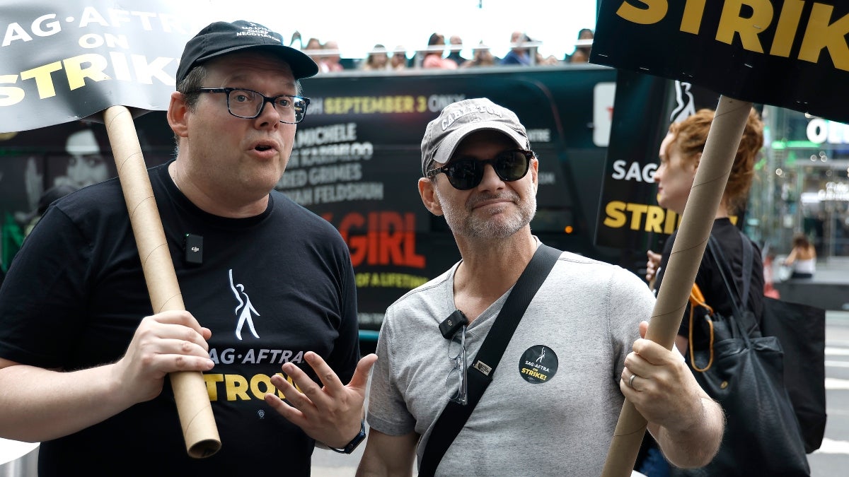 SAG-AFTRA Strike to Host Star-Studded Times Square Rally