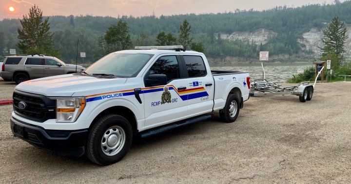 Search is on for person seen struggling in North Saskatchewan River: Devon RCMP
