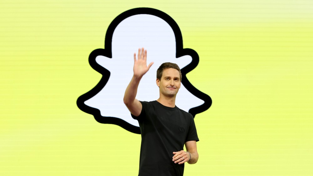 Snap Q2 Revenue Down 4% Amid Ad Woes, Stock Plummets on Weak Outlook
