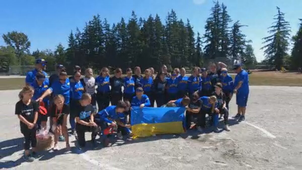 Ukrainian softball team escapes war-torn country to compete in Canada Cup – BC