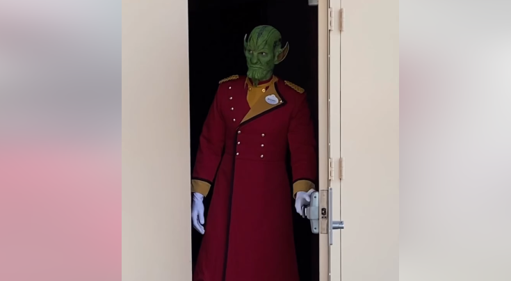 VIDEO: Skrull Sighting at Rogers the Musical?