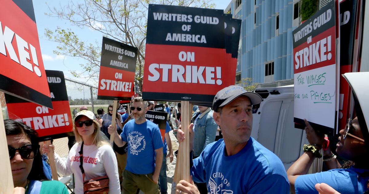 California passes bill to give striking workers unemployment benefits. Will the governor sign it?