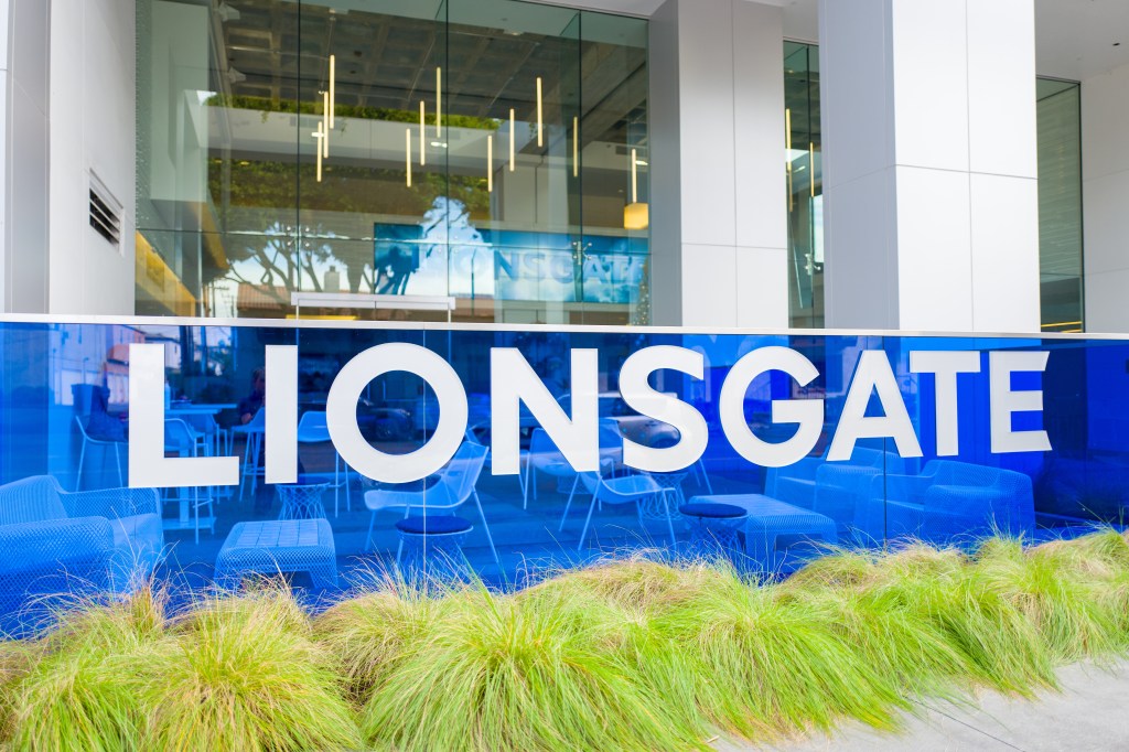 Former Treasury Secretary Steven Mnuchin Fund Buys Stake In Lionsgate – Deadline