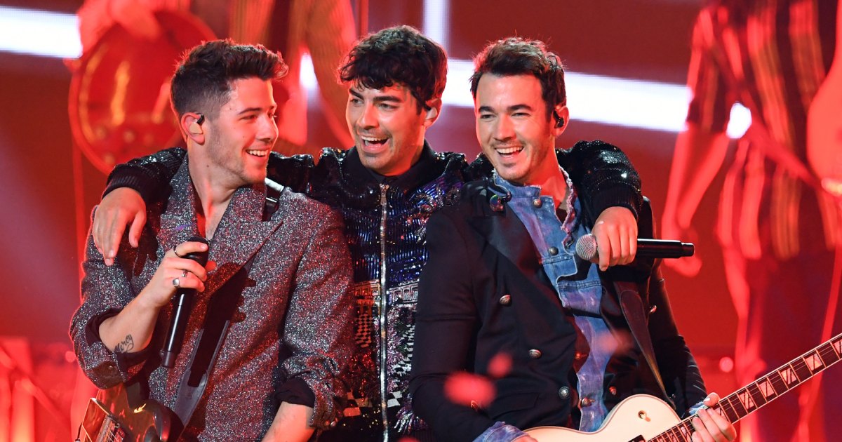 Jonas Brothers and More Celeb Pals
