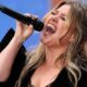 Listen to Kelly Clarkson Duet With Daughter River Rose